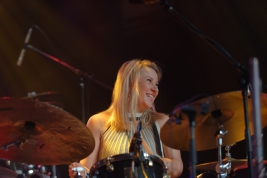 Dorota-Piotrowska-drums-during-concert-of-Jazzmeia-Horn-at-Warsaw-Summer-Jazz-Days-2019-StodoÅÄ