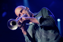 Ralph-Alessi-trumpet-during-the-concert-of-Kuba-WiÄcek-and-GawÄda-Quintet-on-Jazz-Jamboree-201
