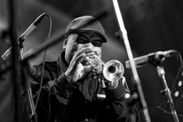 Hugh-Ragin-trumpet-during-the-concert-of-The-Art-Ensemble-of-Chicago-at-Jazz-Jamboree-2018-StodoÅ