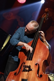 Reid-Anderson-double-bass-from-The-Bad-Plus-at-Jazz-Jamboree-2018-StodoÅa-20181026