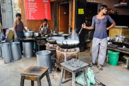 Otwarta-kuchnia-na-ulicy-w-Pushkar-Indie