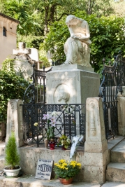 Grob-Fryderyka-Chopina-na-cmentarzu-Pere-Lachaise-w-Paryzu