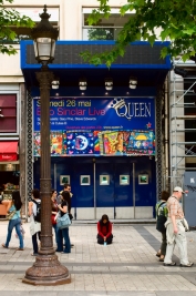 Klub-Queen-na-Champs-Elysees-w-Paryzu