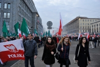 Manifestanci-podczas-Marszu-Narodowcow-z-okazji-Dnia-Niepodleglosci-Polski-Warszawa-2014
