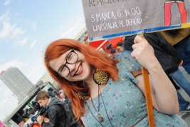 The-protester-at-Women-Manifestation-in-Warsaw-20170305