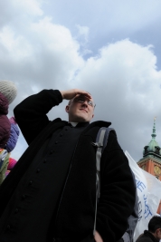 The-priest-at-ProLife-demonstration-in-Warsaw-20160424