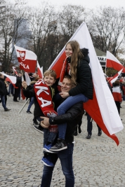 The-family-celebrating-Independence-day-of-Poland-Warsaw-20181111