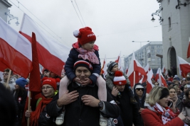 Uczestnicy-Narodowego-Marszu-Niepodleglosci-Warszawa-20181111