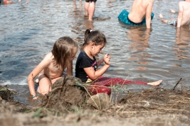 Children-playing-in-pool-at-25th-PolandRock-festival-Kostrzyn-20190801