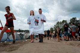 Para-w-smiesznej-koszuli-na-25-festiwalu-PolandRock-2019-Kostrzyn-20190802
