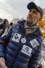 Man-with-stickers-Anti-fascist-demonstration-in-Warsaw-20171111