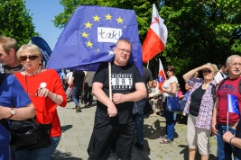 KOD-demonstration-We-and-will-be-in-EU-Warsaw-20160507