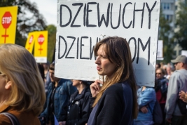 Manifestacja-Ratujmy-Kobiety-przeciw-zaostrzeniu-prawa-anty-aborcyjnego-Warszawa-20160918