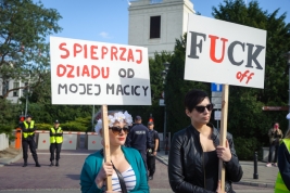 Manifestacja-Ratujmy-Kobiety-przeciwko-zaostrzeniu-prawa-anty-aborcyjnego-Warszawa-20160918